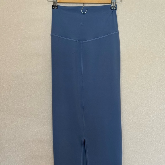 NWT Lululemon Nulu Skirt - Picture 5 of 10